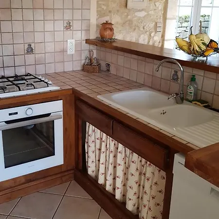 Holiday home Maison Spacieuse Avec Jardin A Jayac, 3 - Fr-1-616-465