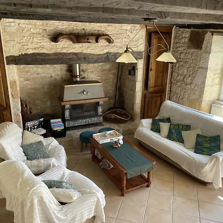 Maison Spacieuse Avec Jardin A Jayac, 3 - Fr-1-616-465 Holiday home *